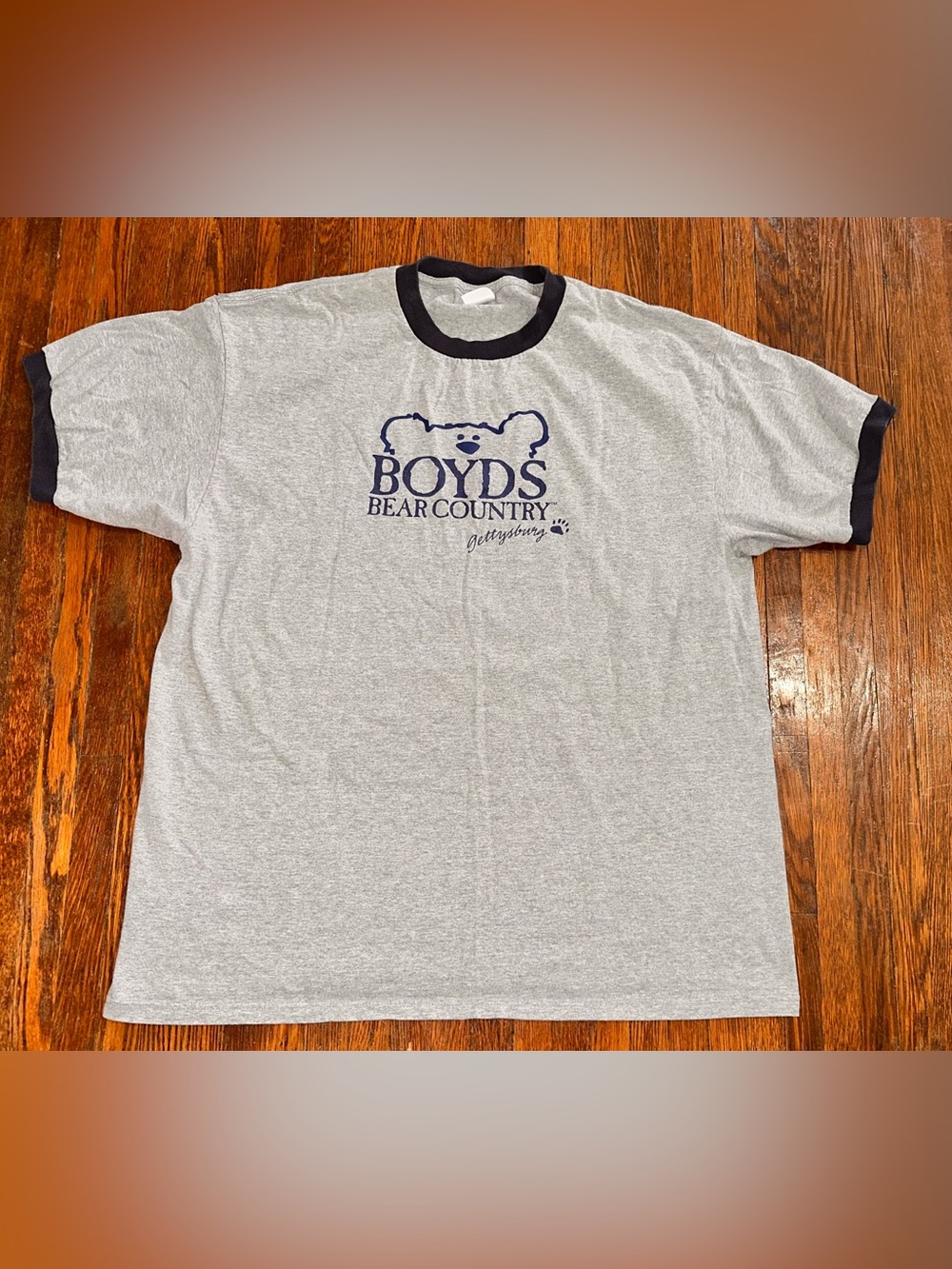 Vintage 2XL Boyds Bear Country Gettysburg, PA Gray Graphic Shirt